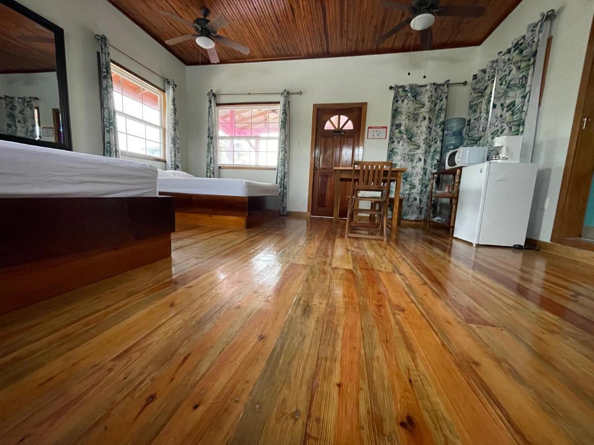 Sea N Sun Guest House Caye Caulker Eksteriør billede
