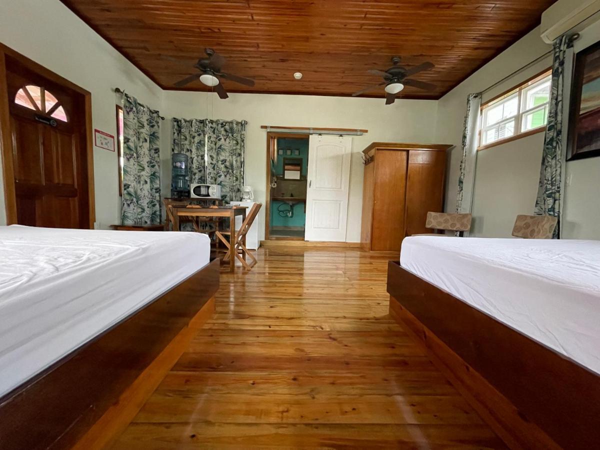 Sea N Sun Guest House Caye Caulker Eksteriør billede