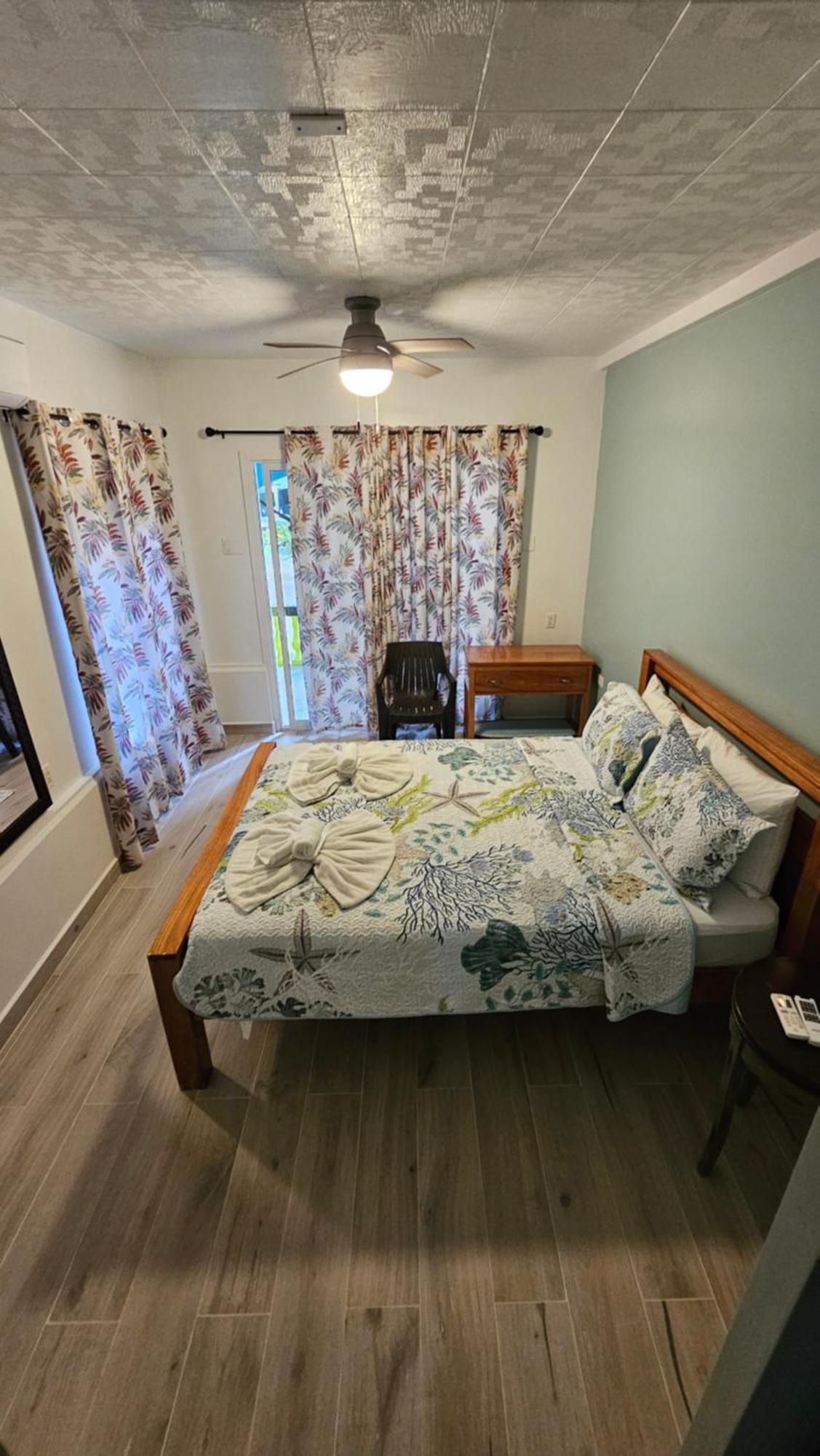 Sea N Sun Guest House Caye Caulker Eksteriør billede
